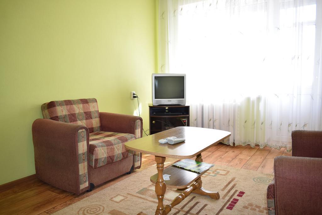 Apartment On Vasylya Chervoniya 67 Rivne Exterior foto